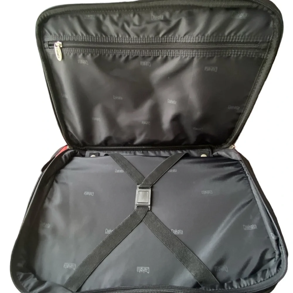 DAKOTA by Tumi DELUXE TOTE Crossbody Messenger Bag BLACK Briefcase Laptop NWT